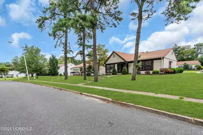 533B Warwick Court, Manchester Township, NJ 08759 - Photo 4