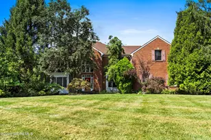 2 Mt Dr, Millstone Township, NJ 08535 - Photo 2