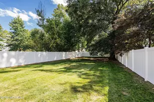 51 Dortmunder Dr, Manalapan Township, NJ 07726 - Photo 20