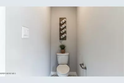 35 Victoria Gardens Square, Neptune Township, NJ 07753 - Photo 18