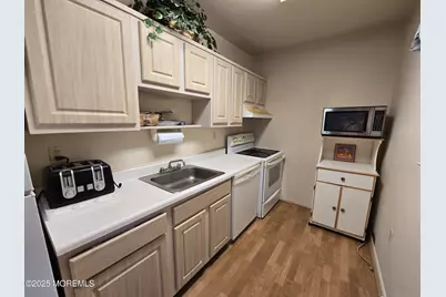 72 White Street #A, Eatontown, NJ 07724 - Photo 6