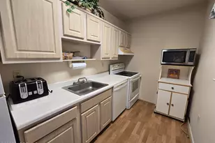 72 White St, Eatontown, NJ 07724 - Photo 6