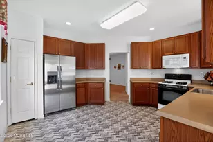 211 Bradwick Way, Marlboro Township, NJ 07746 - Photo 14