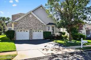 211 Bradwick Way, Marlboro Township, NJ 07746 - Photo 1