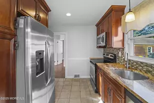 14 Schiverea Ave, Freehold, NJ 07728 - Photo 8