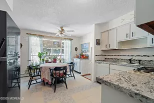 27 Squire Ct, Toms River Township, NJ 08753 - Photo 10