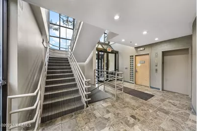 3270 Nj 27, Kendall Park, NJ 08824 - Photo 12