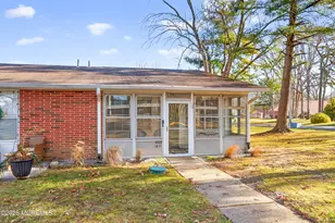 110F Edinburgh Ln, Lakewood, NJ 08701 - Photo 2