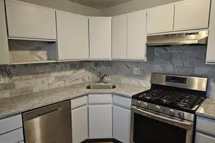 604 Woodhaven Dr, Edison, NJ 08817 - Photo 6