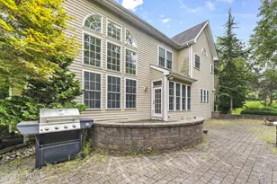 10 Livingston Ct, Marlboro Township, NJ 07746 - Photo 18