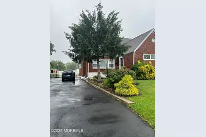 308 Myrtle Street, Cliffwood, NJ 07721 - Photo 4