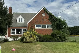 308 Myrtle St, Cliffwood, NJ 07721 - Photo 2