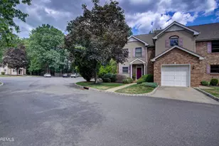 22 Weller Pl, Holmdel, NJ 07733 - Photo 2