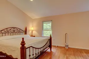 22 Weller Pl, Holmdel, NJ 07733 - Photo 18