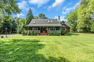 51 Casino Dr, Farmingdale, NJ 07727 - Photo 2