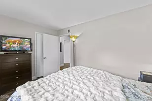 32A Plaza De Las Lobos, Freehold, NJ 07728 - Photo 20