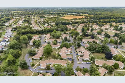 32A Plaza De Las Lobos, Freehold, NJ 07728 - Photo 46