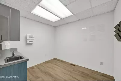 46 E Somerset Street, Raritan, NJ 08869 - Photo 10