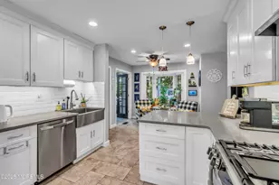 1 Sun Hollow Rd, Howell Township, NJ 07731 - Photo 12