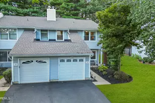 75 Woodmere Dr, Sayreville, NJ 08859 - Photo 4