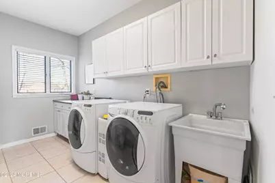 88 Windsor Drive, Eatontown, NJ 07724 - Photo 26