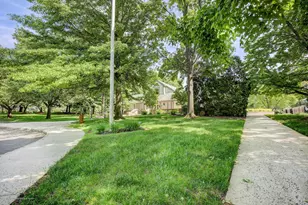 33 Tulip Ln, Freehold, NJ 07728 - Photo 20