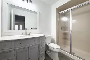 33 Tulip Ln, Freehold, NJ 07728 - Photo 12