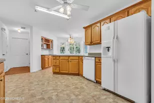 547 S Cincinnati Ave, Egg Harbor City, NJ 08215 - Photo 18