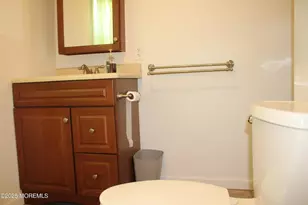 52 Woodchuck Pkwy, Whiting, NJ 08759 - Photo 12