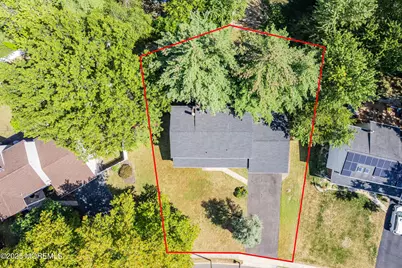 9 Donald Avenue, Kendall Park, NJ 08824 - Photo 18