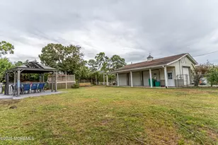 1613 Beacon St, Toms River Township, NJ 08757 - Photo 4