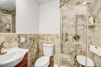 29 Meadow Green Circle #A, Manalapan Township, NJ 07726 - Photo 20