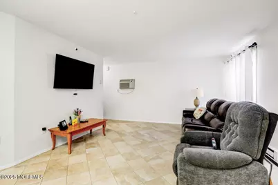 29 Meadow Green Circle #A, Manalapan Township, NJ 07726 - Photo 8