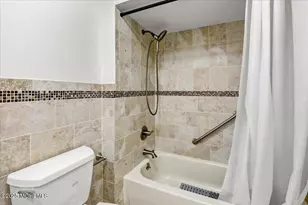 29 Meadow Green Cir, Manalapan Township, NJ 07726 - Photo 12