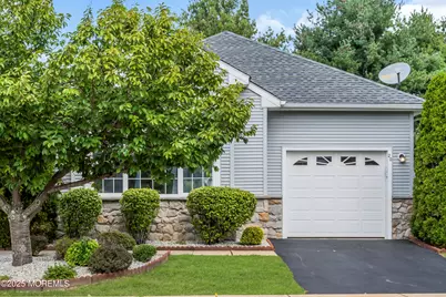 20 Rochford Drive, Manchester Township, NJ 08759 - Photo 2