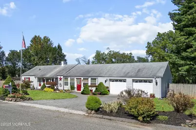 5 Bucks Lane, Marlboro Township, NJ 07746 - Photo 2