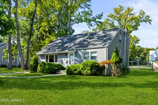 437 Redmond Ave, Oakhurst, NJ 07755 - Photo 2