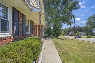 30 Forrest Hill Dr, Howell Township, NJ 07731 - Photo 4