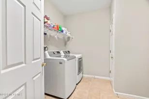 8 Iroquois Ct, Colts Neck Township, NJ 07722 - Photo 20