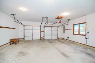 228 Paint Island Springs Rd, Clarksburg, NJ 08510 - Photo 12