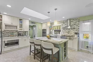 20 Brookwood Dr, Freehold, NJ 07728 - Photo 2