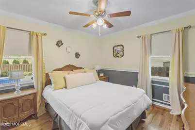 20 Brookwood Drive, Freehold, NJ 07728 - Photo 16
