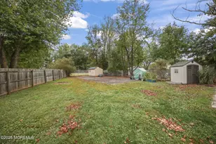 11 Oxford Rd, Manalapan Township, NJ 07726 - Photo 40