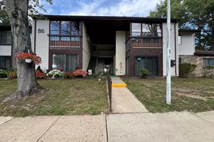 86 Arrowwood Ct, Manalapan Township, NJ 07726 - Photo 2