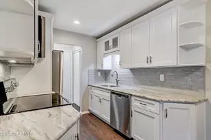 97 Arrowood Rd, Manalapan Township, NJ 07726 - Photo 4