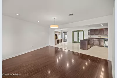 9E Cove Lane, North Bergen, NJ 07047 - Photo 10