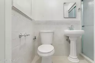 116 Moss Pl, Neptune Township, NJ 07753 - Photo 16