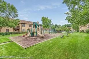 315 Wellington Pl, Aberdeen Township, NJ 07747 - Photo 18