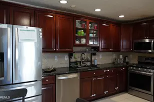 27 Hummingbird Ct, Marlboro Township, NJ 07746 - Photo 10