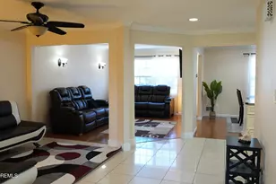 27 Hummingbird Ct, Marlboro Township, NJ 07746 - Photo 8